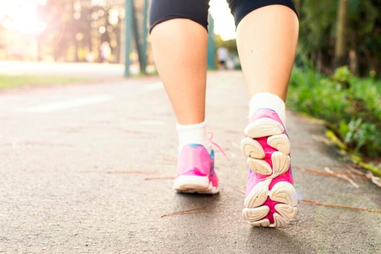 Know What Is Brisk Walk And How It Reduce Weight