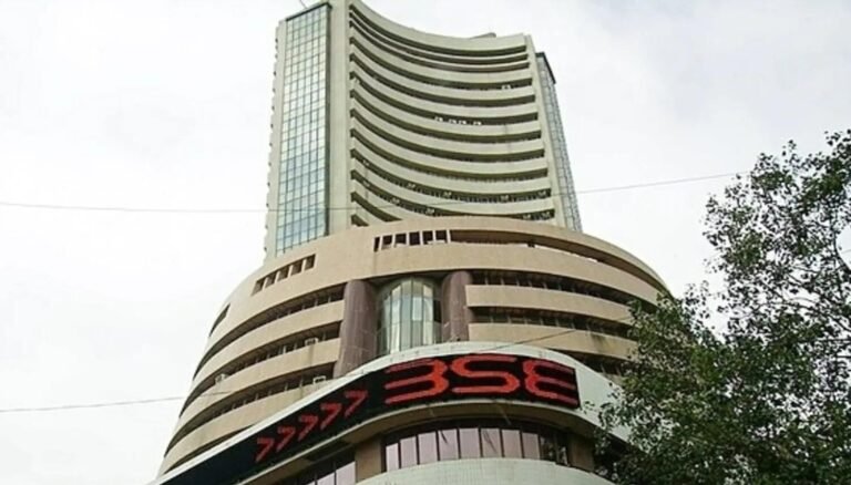 The stock market closed with a heavy fall, Sensex slipped 733 points